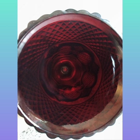 Avon Cape Cod Collection Flower Vase - Picture 4 of 4